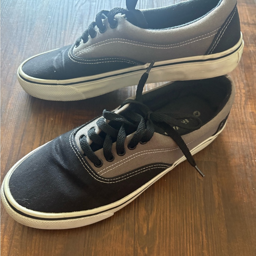 Vans Black and Gray Sneakers Classic Low-Top Design